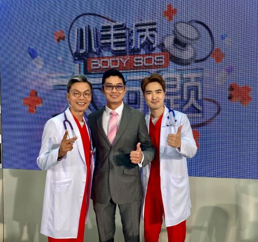 Dr Kevin Lee on Channel 8’s Body SOS S8 小毛病大问题 talking about osteoporosis and sarcopenia causing falls and bone fractures